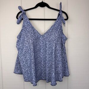 Lands’ End Blue Floral Tankini Swim Top Tie Shoulders Flowy Built In Bra V-neck